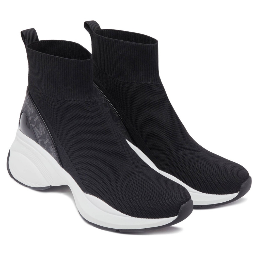 Michael Kors Women's Zuma Bootie, Black Size 8.5 M